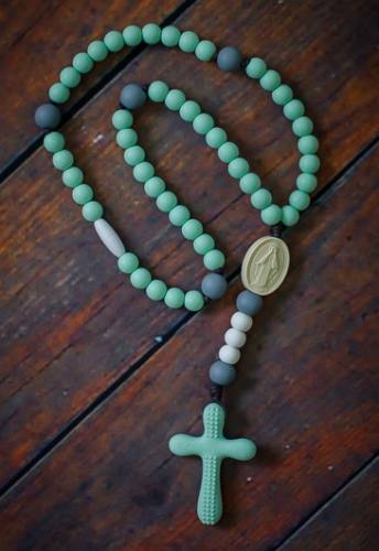 chews life teething rosary