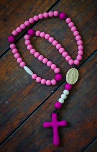 Chews Life Teething Rosary Double Pink